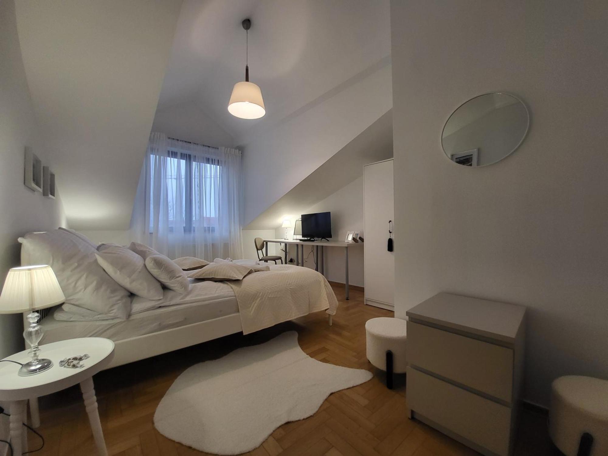 Apartament Kochanowskiego 12 *